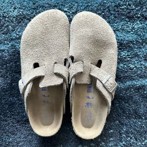 Boston Soft Footbed suede leather